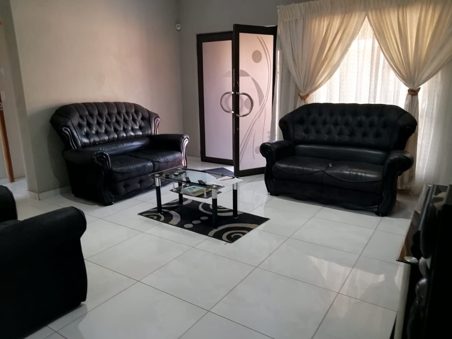 4 Bedroom Property for Sale in Tlhabane West North West